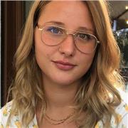 studentessa di filosofia offre lezioni di supporto scolastico per varie materie